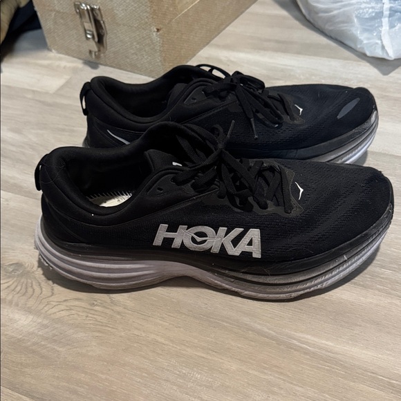 Hoka Men's Black and White Bondi 8 Athletic Shoes size 12 - Picture 4 of 6